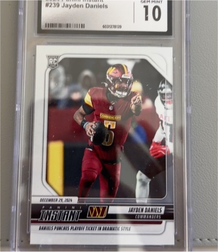 2024 Panini Instant #239 Jayden Daniels — front