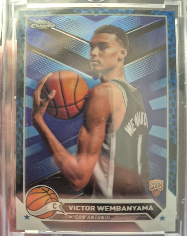 2023-24 Topps Chrome #1 Victor Wembanyama — front
