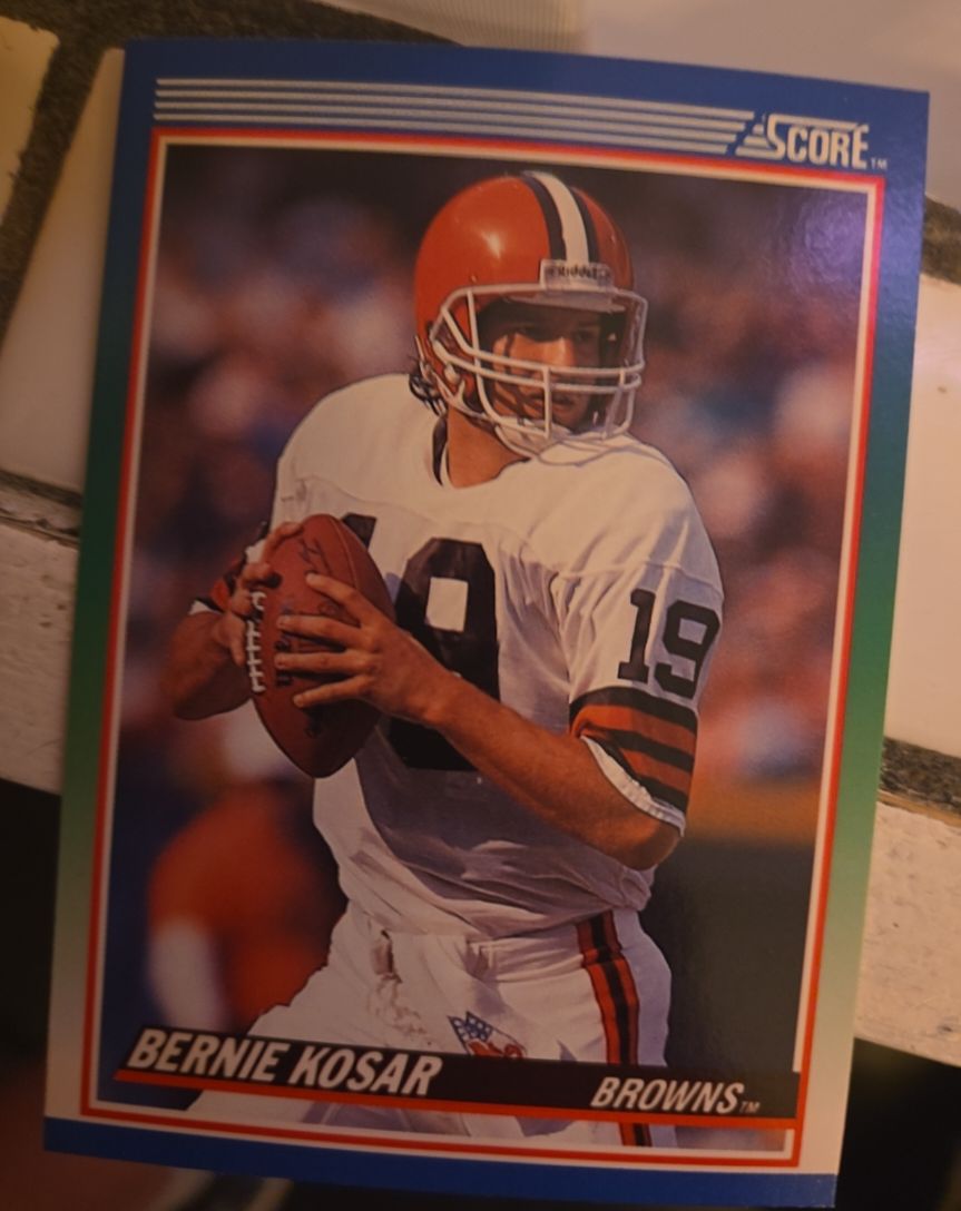 1990 Score #60 Bernie Kosar — front