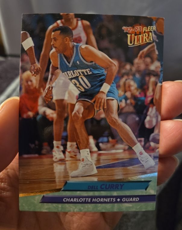 1992-93 Fleer Ultra #18 Dell Curry — front