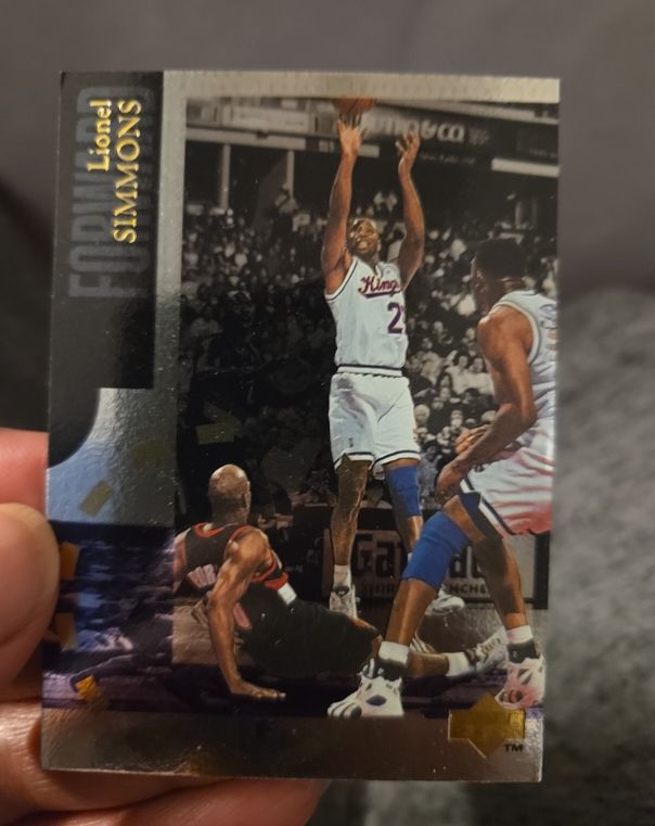 1994-95 Upper Deck Special Edition #SE77 Lionel Simmons — front
