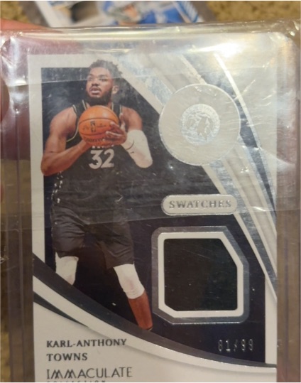 2020-21 Panini Immaculate Collection #32 Karl-Anthony Towns — front