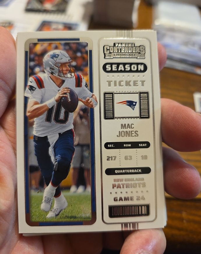 2022 Panini Contenders Season Ticket #85 Mac Jones — front