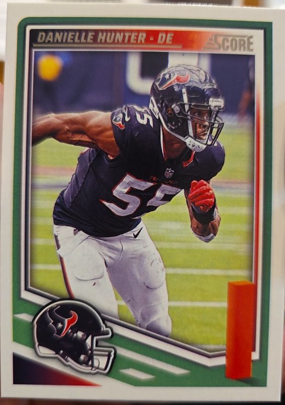 2025 Panini Score #42 Danielle Hunter — front