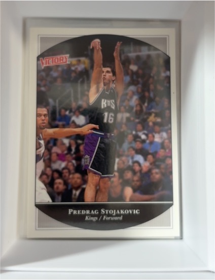 1999-00 Upper Deck Victory #222 Predrag Stojakovic — front