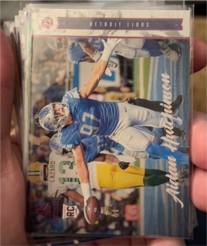 2022 Panini Chronicles Luminance #219 Aidan Hutchinson — front