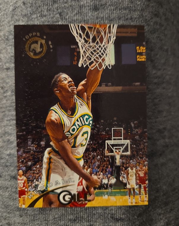 1994-95 Topps Stadium Club #71 Kendall Gill — front
