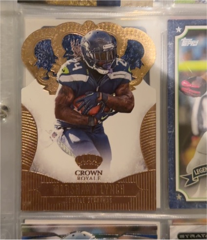 2014 Panini Crown Royale #8 Marshawn Lynch — front