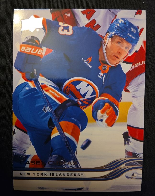 2025-26 Upper Deck Series 1 #107 Casey Cizikas — front