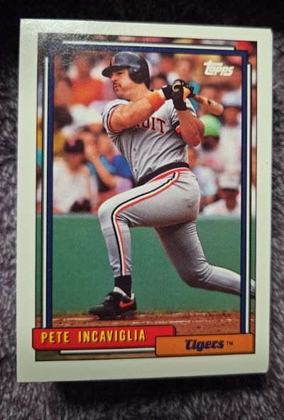 1992 Topps #679 Pete Incaviglia — front