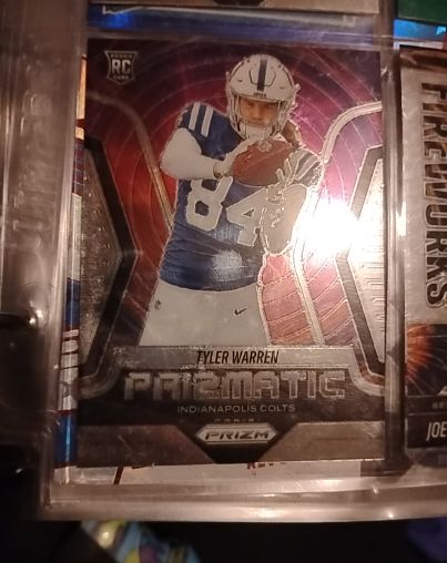 2025 Panini Prizm #15 Tyler Warren Prizmatic Rookie — front