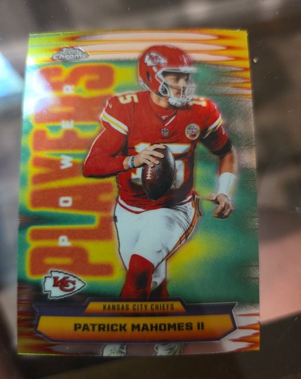 2025 Topps Chrome POWER PLAYERS Patrick Mahomes II — front