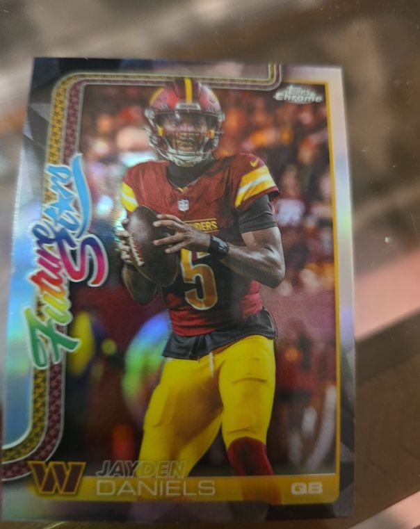 2024 Topps Chrome #201 Jayden Daniels — front