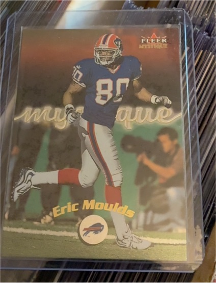 2000 Fleer Mystique #97 Eric Moulds — front