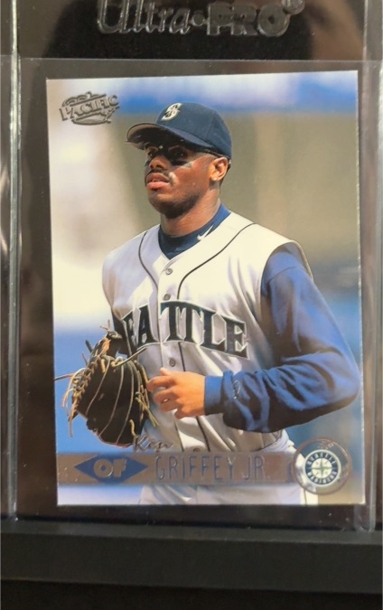 1999 Pacific #396 Ken Griffey Jr. — front