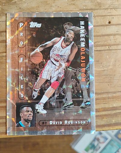 1996 Topps Pro Files #PF-19 Hakeem Olajuwon — front