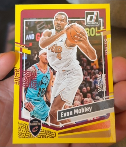2023-24 Panini Donruss #195 Evan Mobley — front