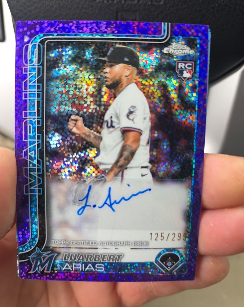 2025 Topps Chrome Update #AC-LAR Luarbert Arias — front