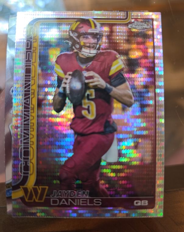 2025 Topps Chrome #295 Jayden Daniels Pulsar — front