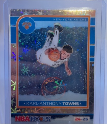 2024-25 Panini NBA Hoops #24 Karl-Anthony Towns Premium Blizzard Winter Prizm — front