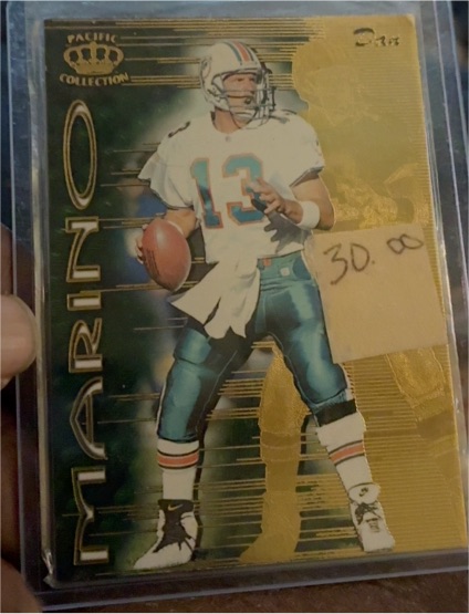 1997 Pacific Crown Collection #20 Dan Marino — front