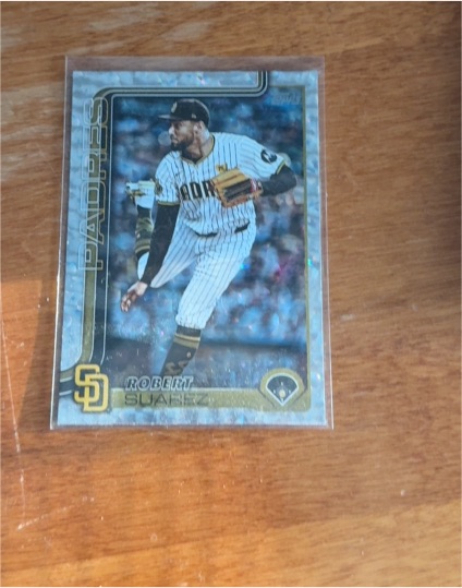 2025 Topps Series 2 #633 Robert Suarez — front