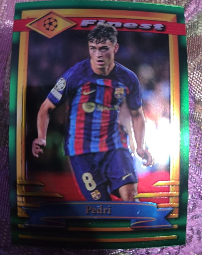 2022-23 Topps Finest Flashbacks UEFA Club Competitions #65 Pedri — front