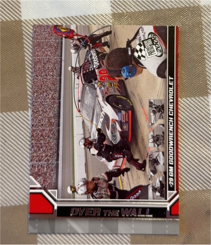 2006 Press Pass #29 GM Goodwrench Chevrolet Over The Wall — front