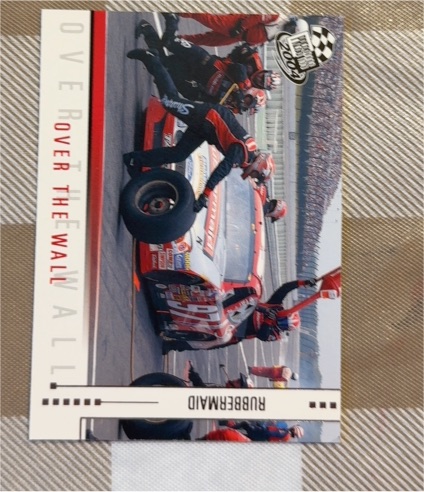 2004 Press Pass #75 Over The Wall Rubbermaid Pit Crew — front
