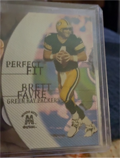 1999 Skybox Molten Metal #2PF Brett Favre Perfect Fit — front