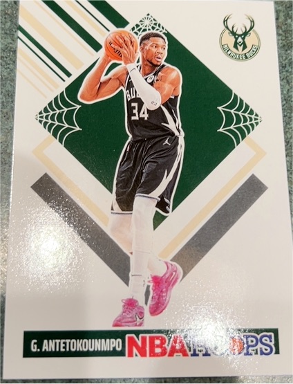 2024-25 Panini Haunted Hoops #288 Giannis Antetokounmpo — front