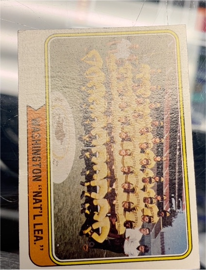 1974 Topps #226 Washington National League Team — front