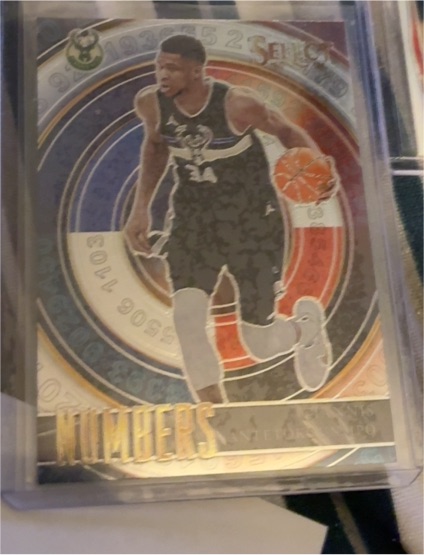 2020-21 Panini Select #31 Giannis Antetokounmpo Numbers Insert — front