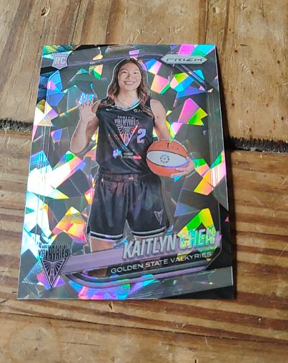 2025 Panini Prizm WNBA #143 Kaitlyn Chen — front