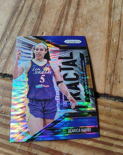2025 Panini Prizm WNBA #7 Dearica Hamby Fractal — front