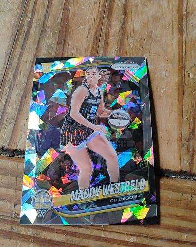 2025 Panini Prizm WNBA #138 Maddy Westbeld Cracked Ice Prizm RC — front
