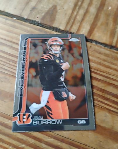 2025 Topps Chrome #61 Joe Burrow — front