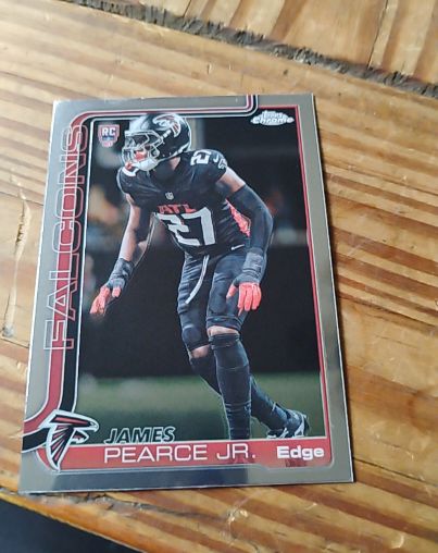 2025 Topps Chrome #351 James Pearce Jr. — front