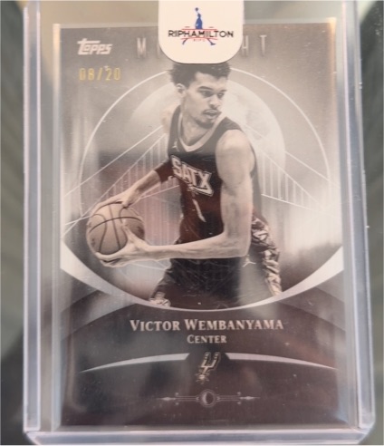2025-26 Topps Midnight #41 Victor Wembanyama — front
