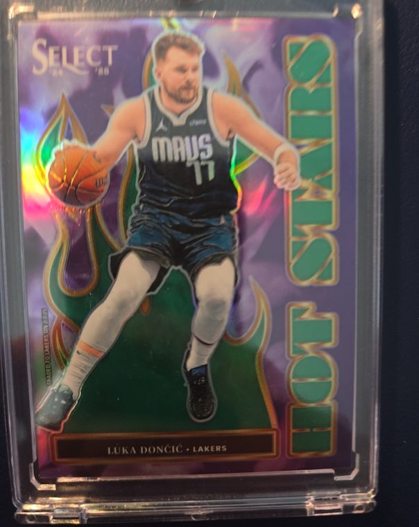 2024-25 Panini Select #3 Luka Dončić Hot Stars — front