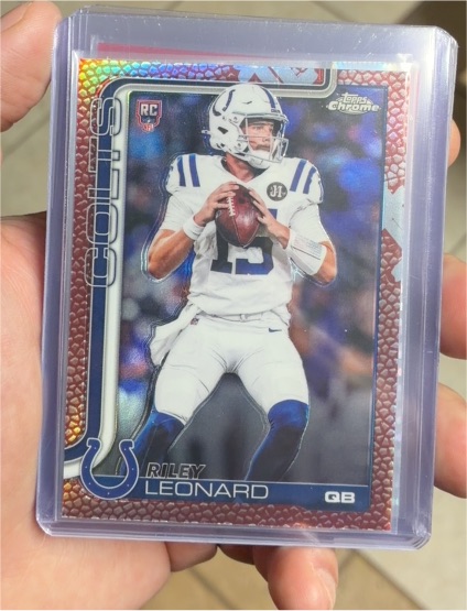 2025 Topps Chrome #318 Riley Leonard — front