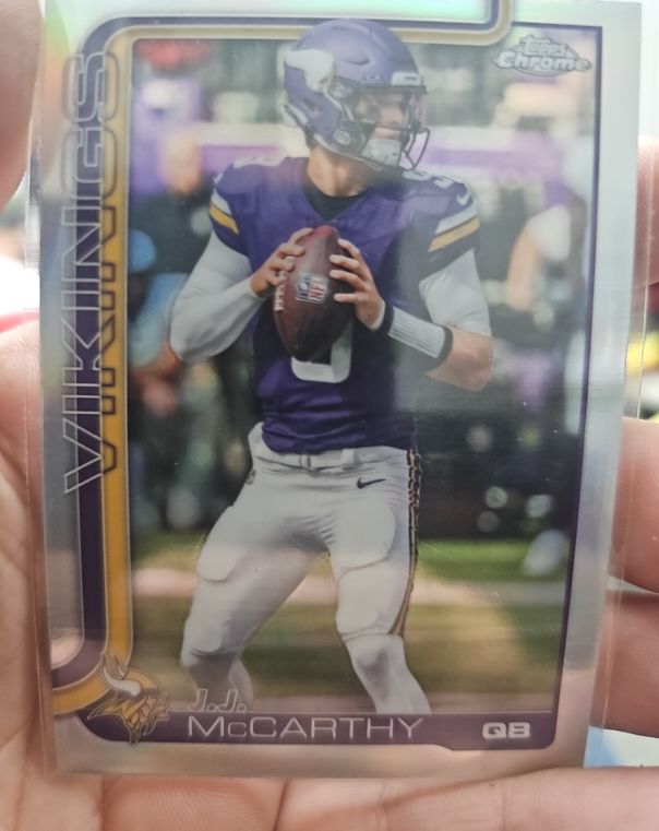 2025 Topps Chrome #199 J.J. McCarthy Minnesota Vikings — front