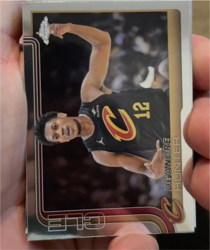 2025-26 Topps Chrome #73 De'Andre Hunter — front