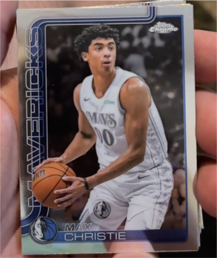 2025-26 Topps Chrome #33 Max Christie — front