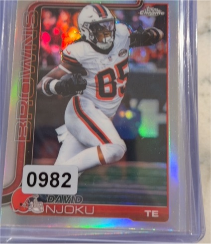 2025 Topps Chrome #69 David Njoku — front