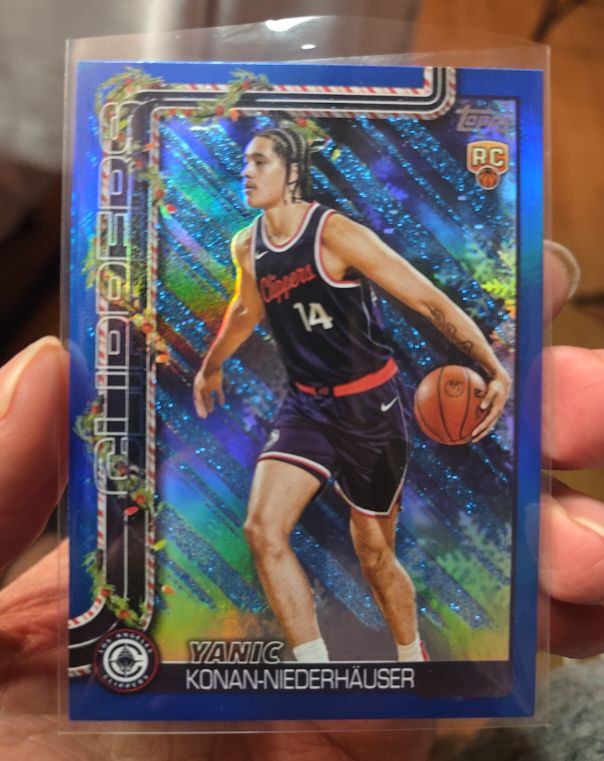 2025 Topps Holiday #H190 Yanic Konan-Niederhäuser — front