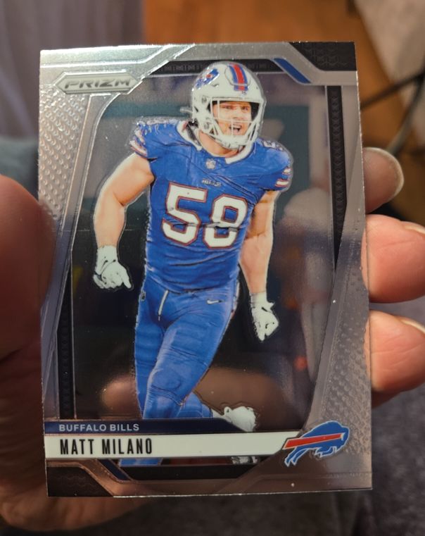 2024 Panini Prizm #33 Matt Milano — front