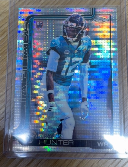 2025 Topps Chrome #332 Travis Hunter Pulsar Refractor Rookie Card — front