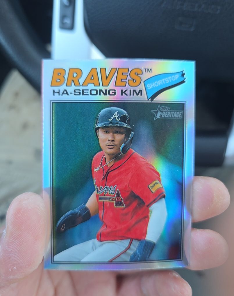 2026 Topps Heritage Chrome Refractor #125 Ha-Seong Kim — front