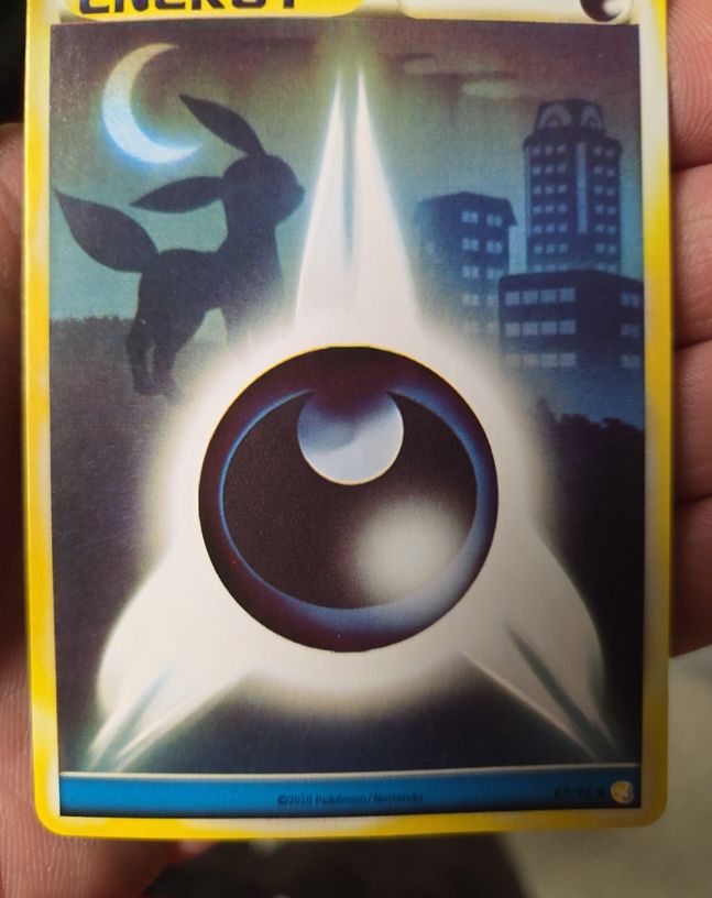 2010 Pokémon Call of Legends #94 Dark Energy Umbreon — front